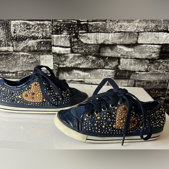 Michael Kors low tops with gold accents kids size 11 - Picture 1 of 10